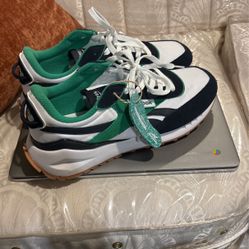 Green Reebok Men’s Size 10