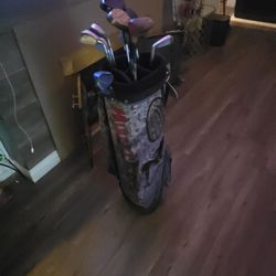 GOLF CLUBS WITH GOLF BAG (11 CLUBS SET)