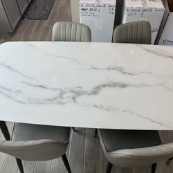 Dining Table (4 Seat)