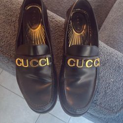 Gucci slides!!