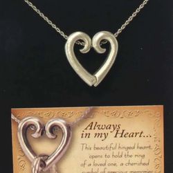 Silver Tone Heart Necklace 