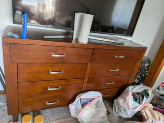Dresser *Priced To Sell