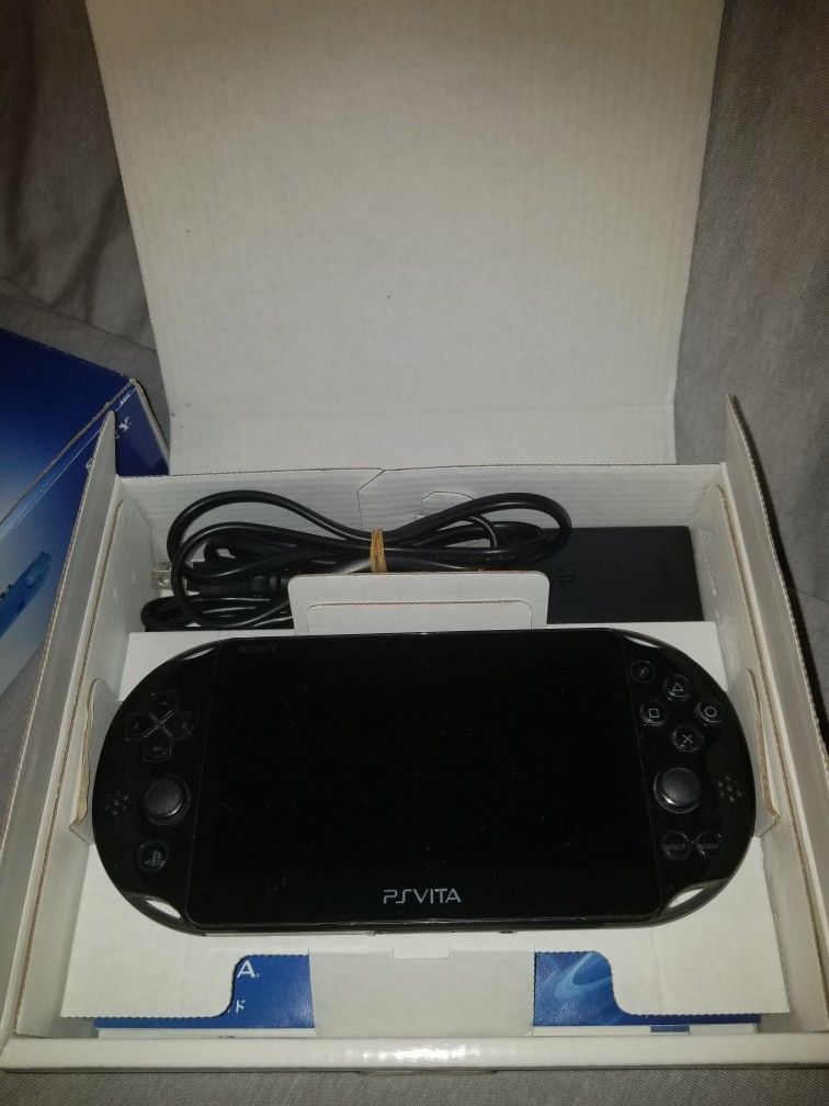 Ps Vita 2000 Black CIB