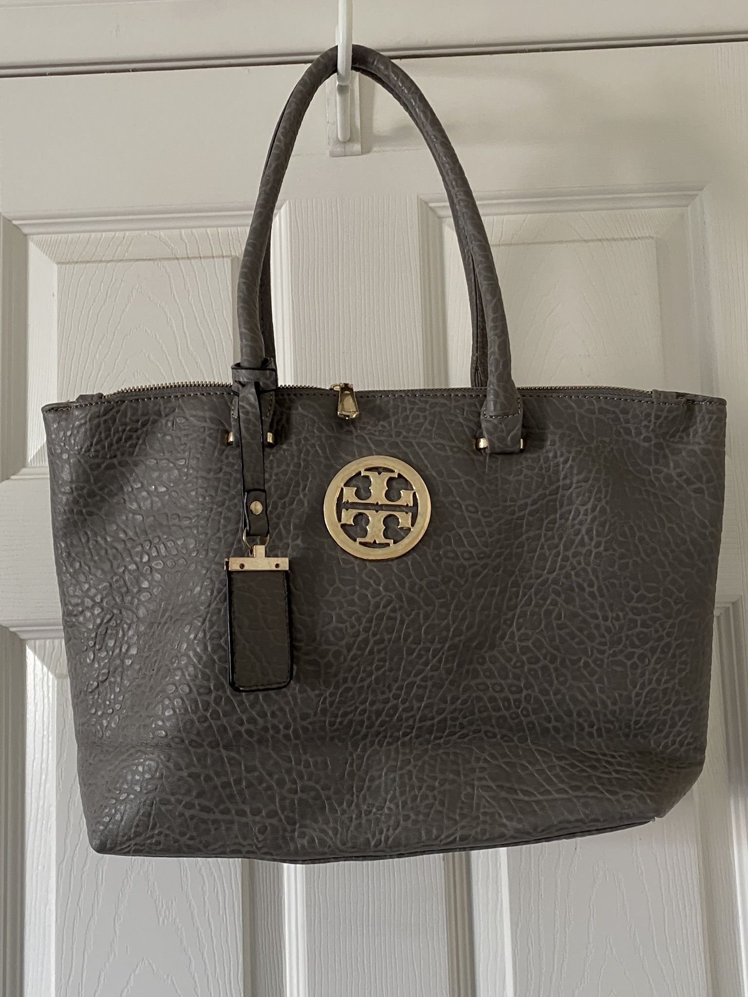 Women’s Medium Size Gray Tote Bag