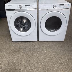 Set Washer and Dryer Gas