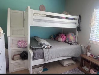 White bunk bed with stairs