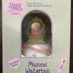 2000 Precious Moments - Musical Waterball. Plays The Tune: “Ring Around The Rosie” Sculpted Base by Enesco