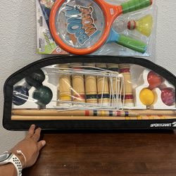 2 Games Croquet Set With Cardin Bag And Raquet Set 