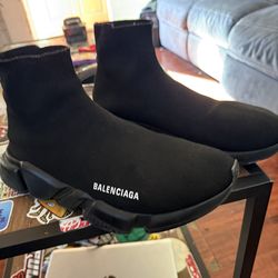 Balenciaga’s size 43 9.5y