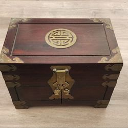 Vintage Chinese jewelry box