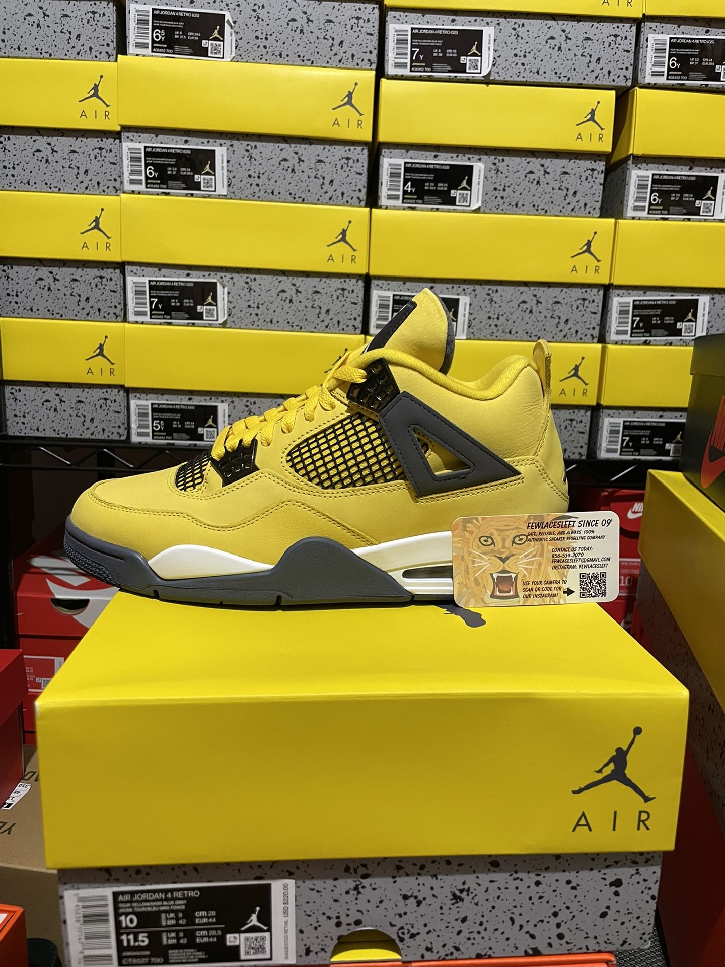 AJ4 AIR JORDAN LIGHTNING YELLOW SIZE 7y And 10 Men's Ds Brand
