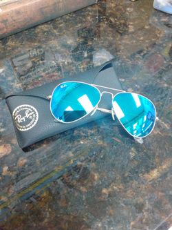 Ray-Ban Aviator Sunglasses Blue Mirror Lenses