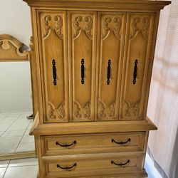 Dresser & Cabinet set w/ mirrors 