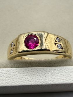 10K Yellow Gold Ruby & Quartz Ring Size 9 – 2.74g