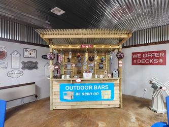 🎉 Entertainer’s Dream! 50% OFF! 8x5 Taverns to Go Castle Bar – 50% OFF Display Model