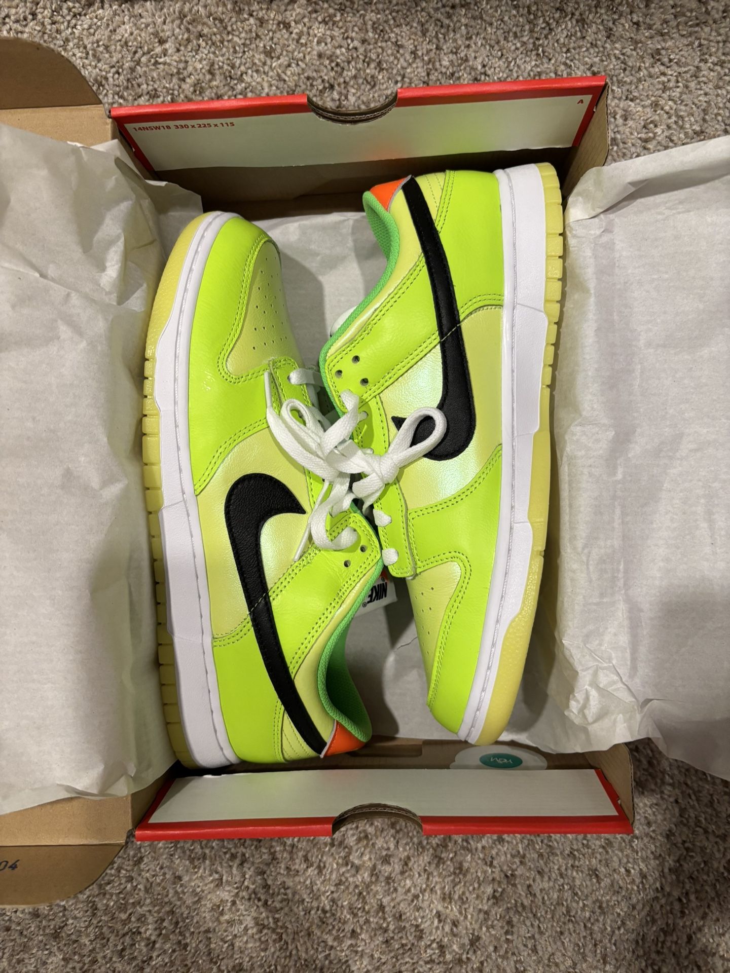 Dunk “Volt”