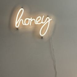 Neon Sign (honey)