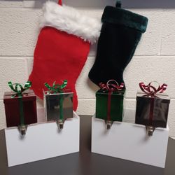 Set Of 4 Metal Mantel Christmas Stocking Hangers