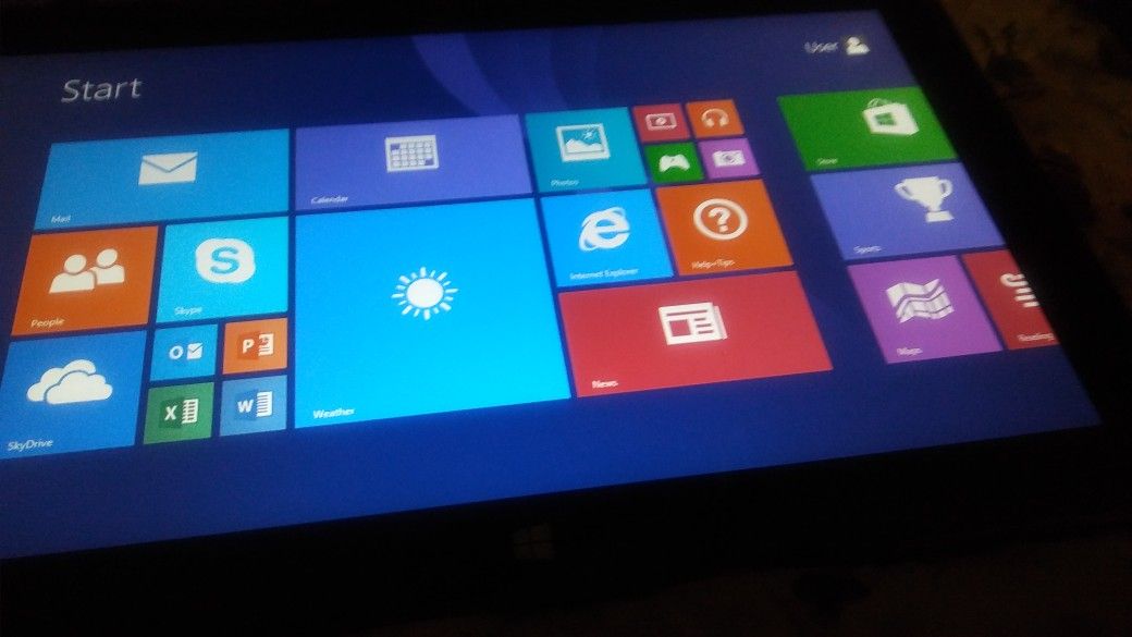 Microsoft surface rt 1516 Windows 32gb tablet 10.6"