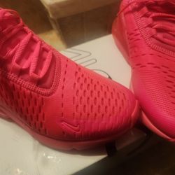 Hot Pink Womens Hyper  Air Max 270 Size 7 100 Obo