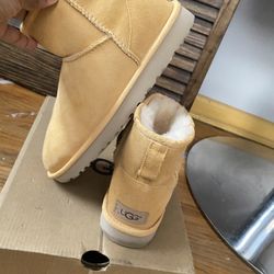 Ugg