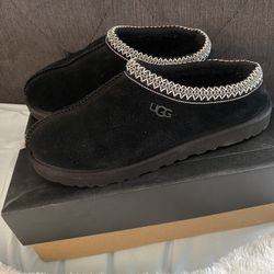 ** BLACK UGGS TASMAN**