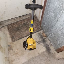 Dewalt Gas Trimmer Works Very Good 