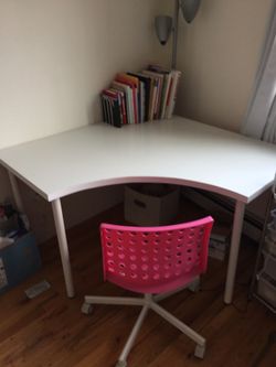 Ikea corner table desk 48*48*29in