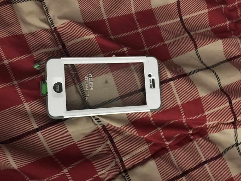 iphone 6s or 6 Lifeproof case underwater