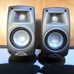 (2) Klipsch Audiophile 8-ohm Speakers 🔊 + Wall Mounts