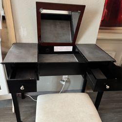 Vanity Desk And Stool Mahogany
