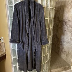 Merona Brand Terry Cloth Organic Cotton Men’s Robe