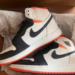 Air Jordan 1 Retro High OG 'Electro Orange