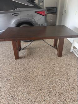 Dining room table