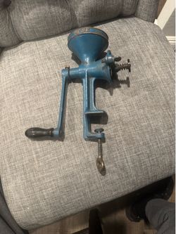 Vintage Cast Iron Meat Grinder Hand Crank