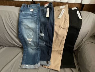 WOMEN'S PANTS & CAPRIS - NEW!!