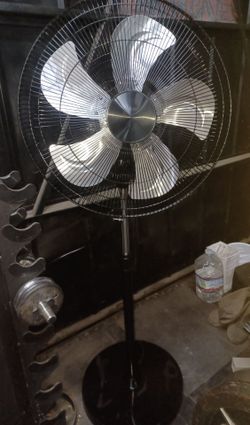 18 inch oscillating 5 speed metal floor fan