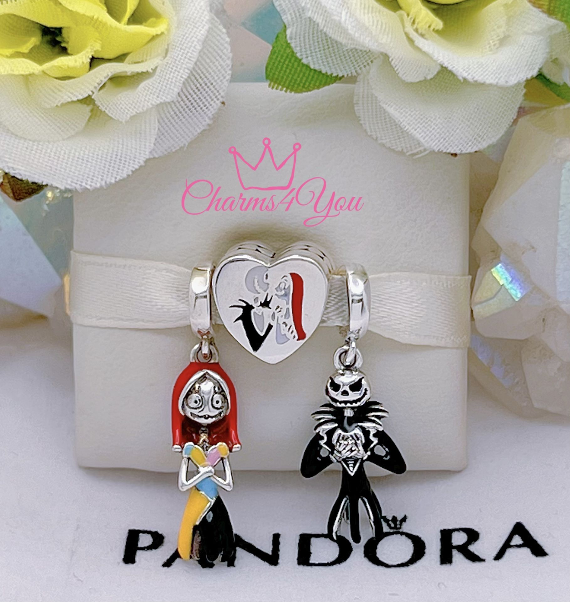 Adorable Charm 925 silver for Pandora moments bracelet.