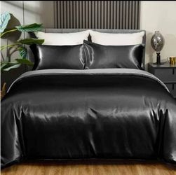 Reversible Two-Color Comforter Set with 2 Pillowcase King Black