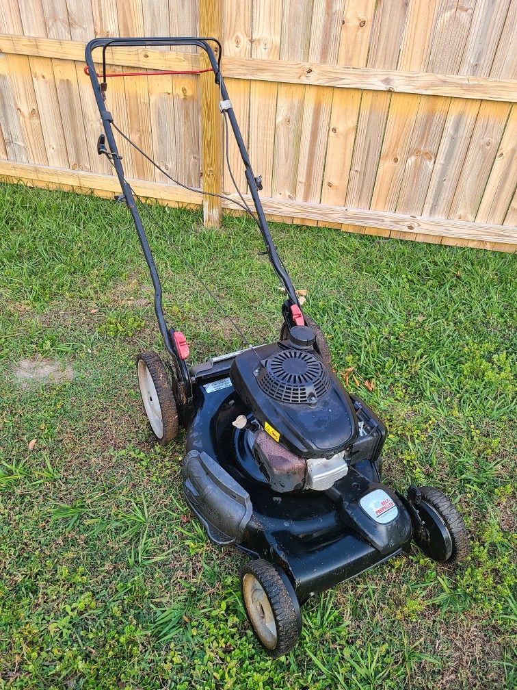 Craftsman 22in Self Propelled Honda Powered Lawn Mower