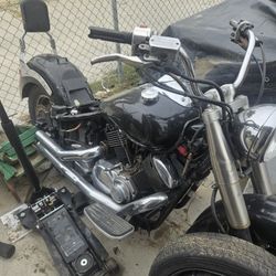 2001 Yamaha Vstar 1100cc Selling Parts
