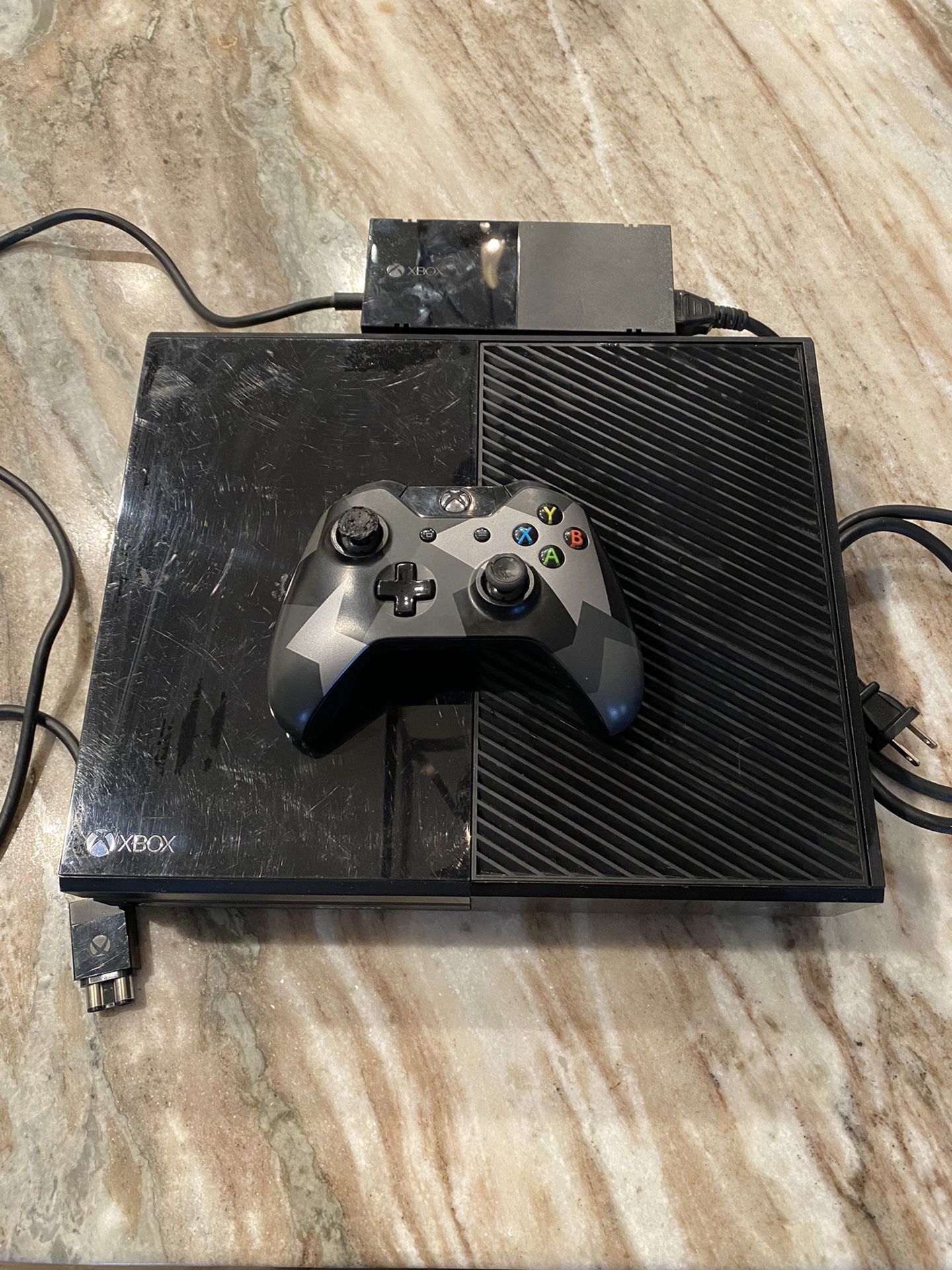 Xbox One with 1 controller