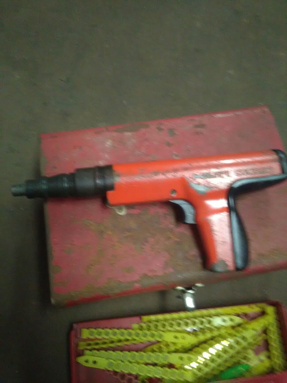 Hilti DX350 powder actuated fastening gun