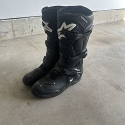 Dirt bike boots