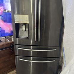 Samsung 4-Door French Door Refrigerator with Ice & Water Dispenser - Stainless Steel