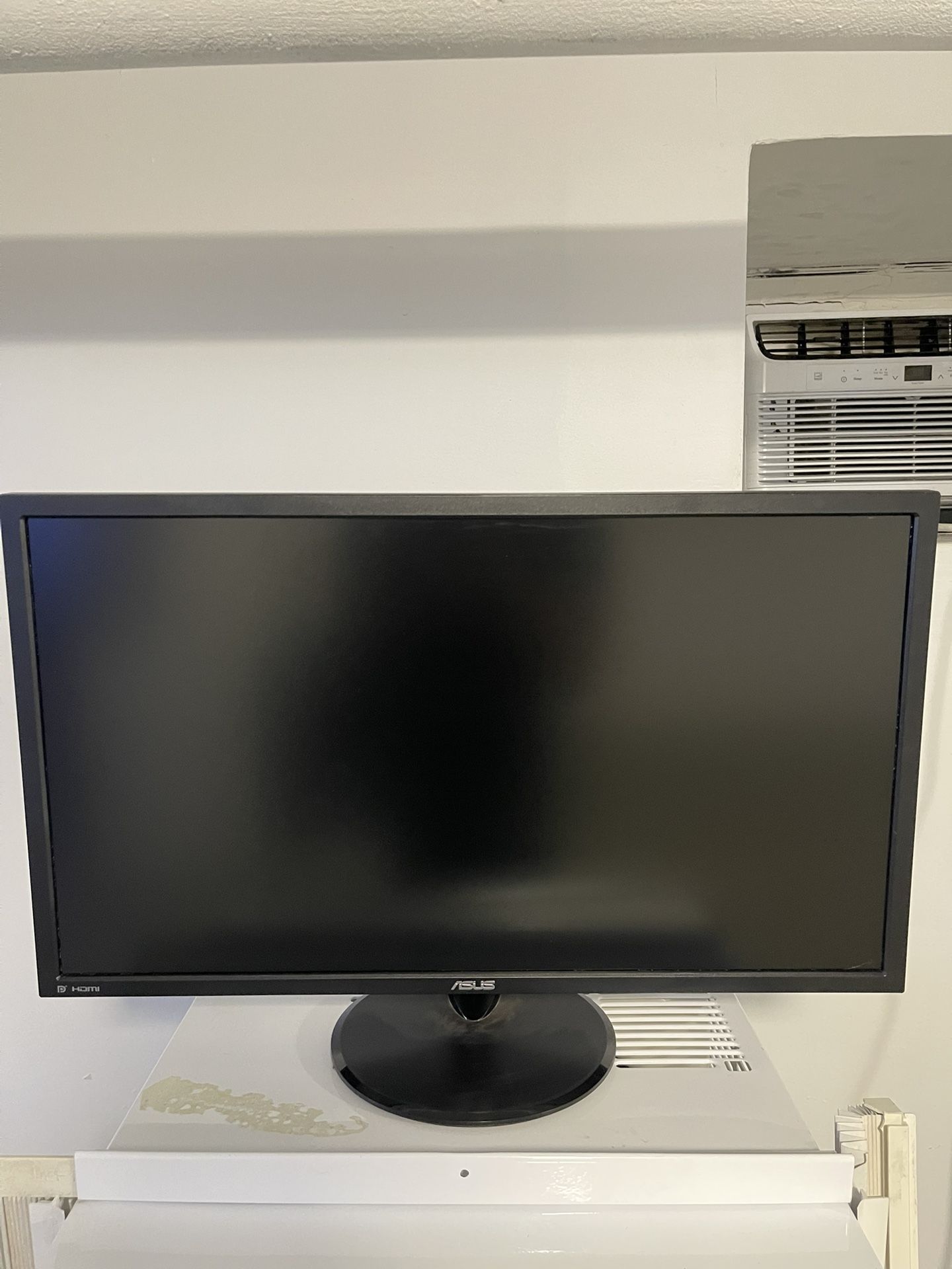ASUS 23.8” LED Monitor (VP28UQG) – Great Condition!