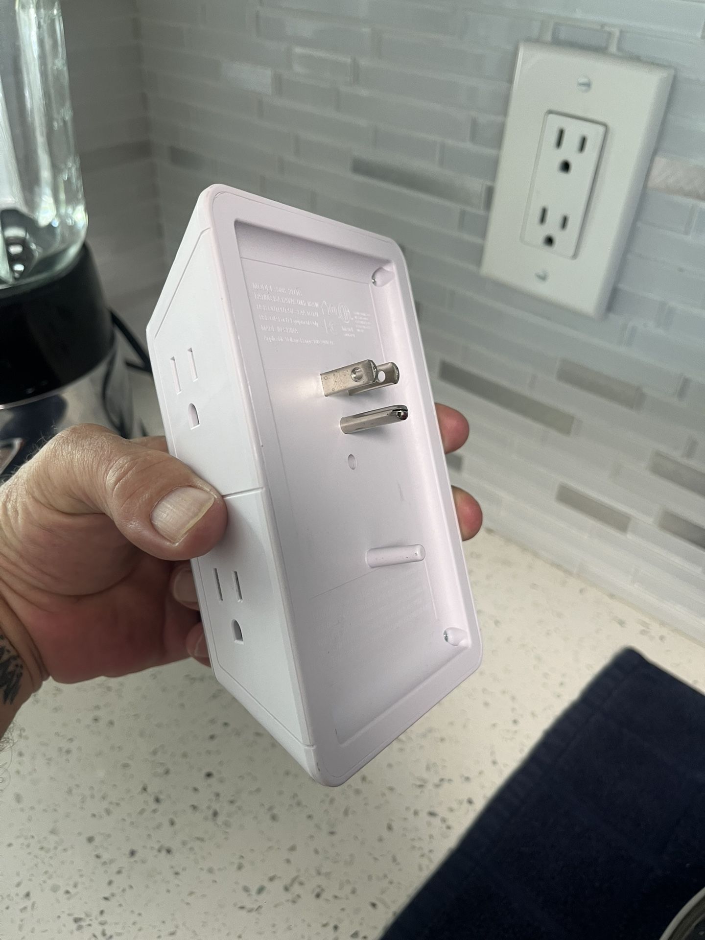 6 Plug Outlet With Usb Ports And Nightlight