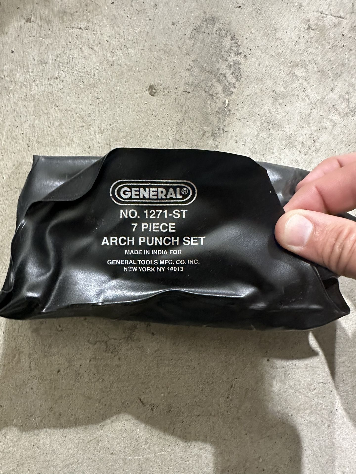 General Tool 7 Piece Arch Punch Set
