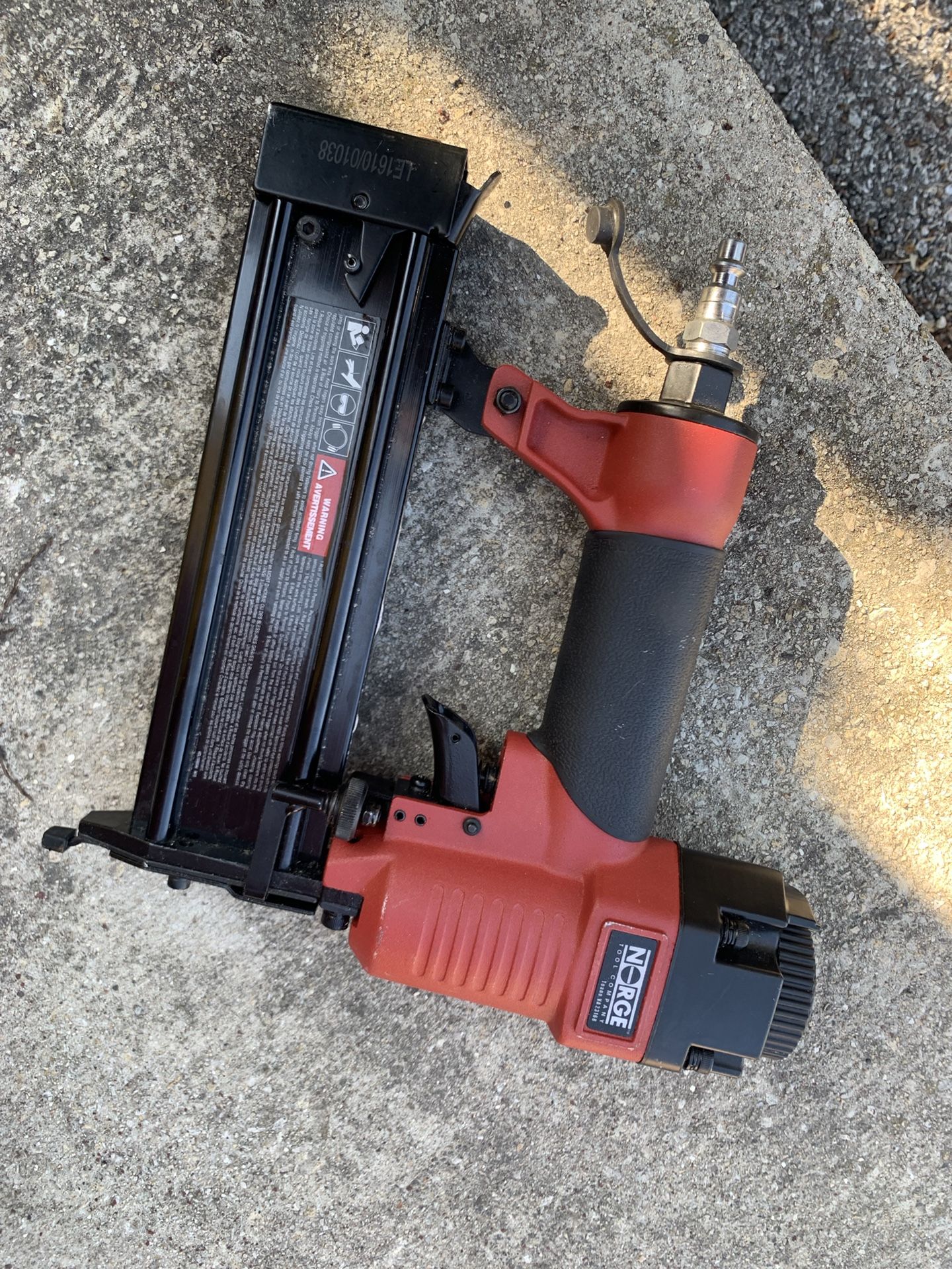 Norge Air Nailer