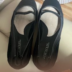 Aerosoles Black Mary Jane’s